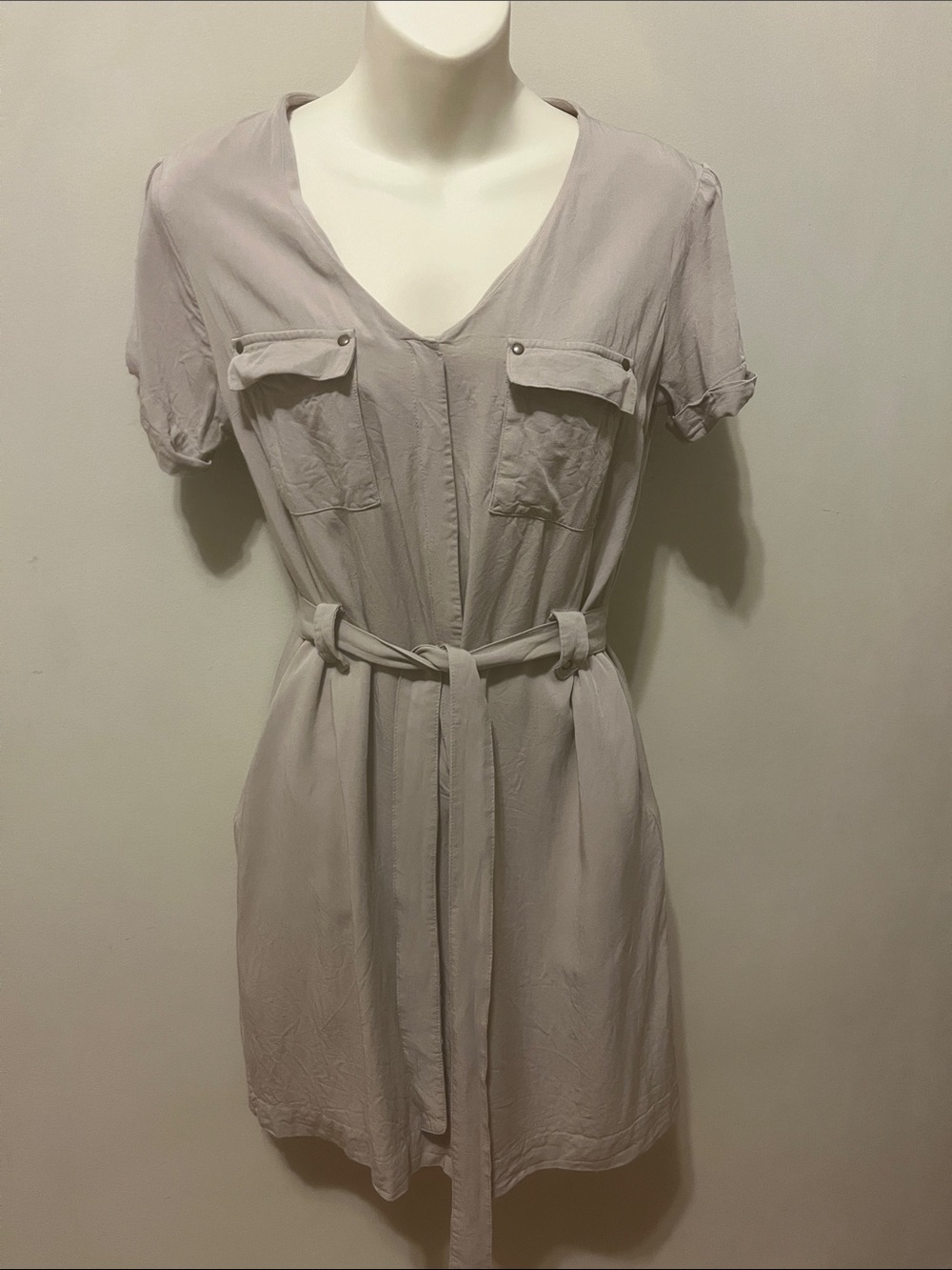 Forever 21 Light Taupe V-Neck Short Sleeve Safari Shirt Dress with Belt